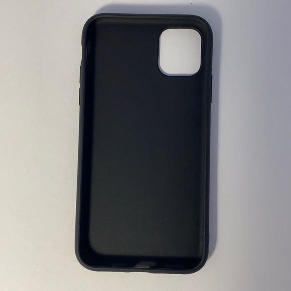Bundle of 2 iPhone 11 phone cases (New) - Picture 8 of 9
